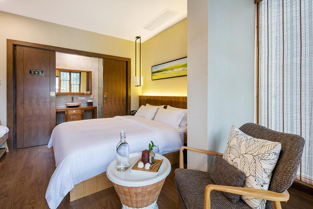 Hangzhou Puyu Travelling With Hotel Exterior photo